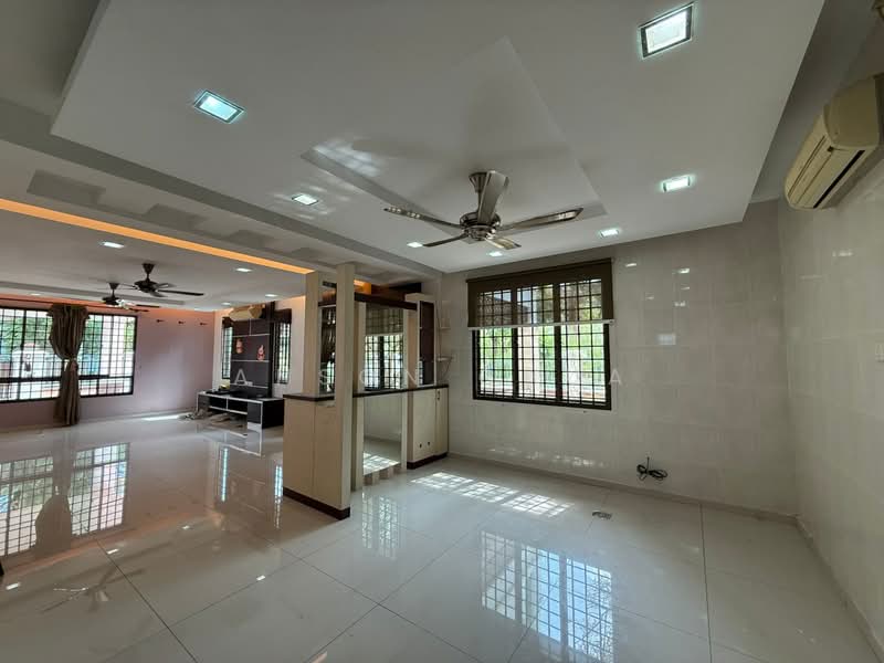 Banglo Pautan untuk Dijual di Taman Austin Perdana (Tebrau) - Anson Chua - Living Room - PropertyGuru.com.my
