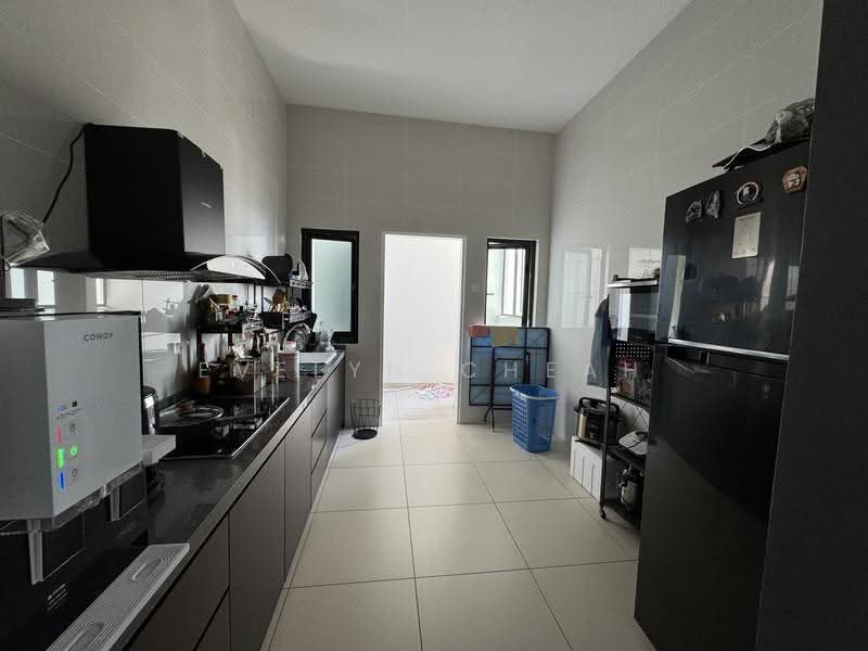 Condominium for Sale at Sky Condominium (Skyz Residence) - Evelyn Cheah - Kitchen - PropertyGuru.com.my