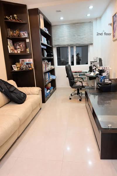 Rumah Berkembar untuk Dijual di Ayer Itam (Penang) - Eason Tan - Study - PropertyGuru.com.my
