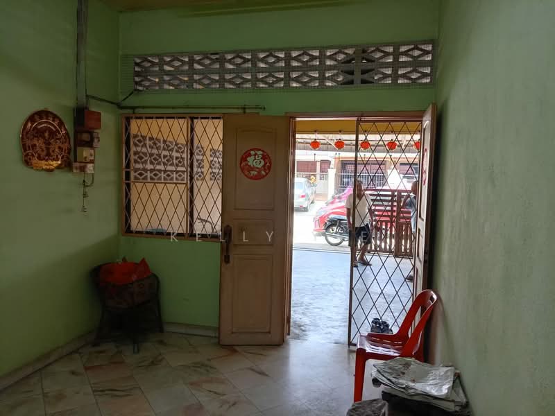 1-storey Terraced House for Sale in Taman Selasih (Kulim) - Kelly Yee - Entrance - PropertyGuru.com.my