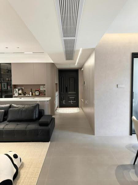 Kediaman Servis untuk Dijual di Emerald 9 - Angel Ko - Living Room - PropertyGuru.com.my