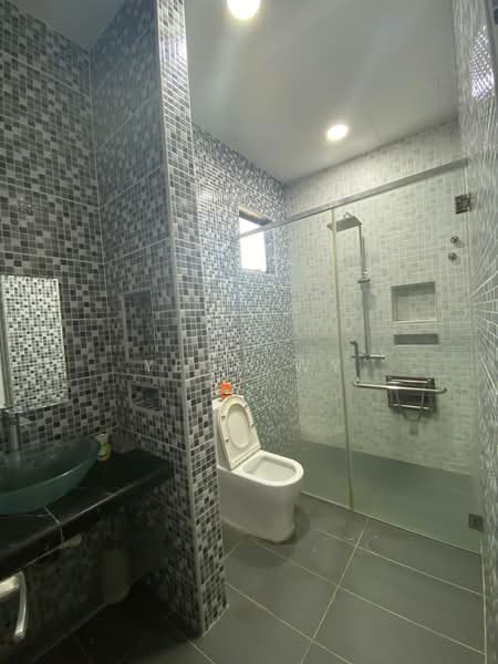 Rumah Berkembar untuk Disewa di D'Kayangan (Shah Alam) - Yeoh WY - Bathroom - PropertyGuru.com.my
