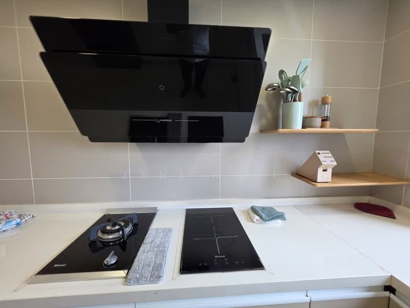Condominium for Sale at The Straits View Condominium - Jane Ngoi - Kitchen - PropertyGuru.com.my