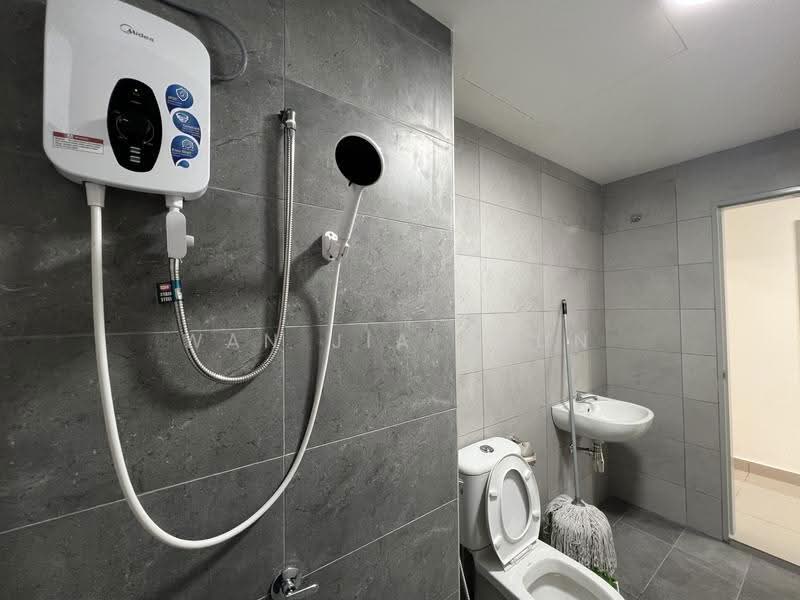 Kediaman Servis untuk Disewa di M Astra - Wan Jia Shun - Bathroom - PropertyGuru.com.my