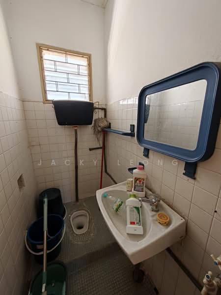Bungalow House untuk Dijual di SS1 (Petaling Jaya) - Jacky Leong - Bathroom - PropertyGuru.com.my