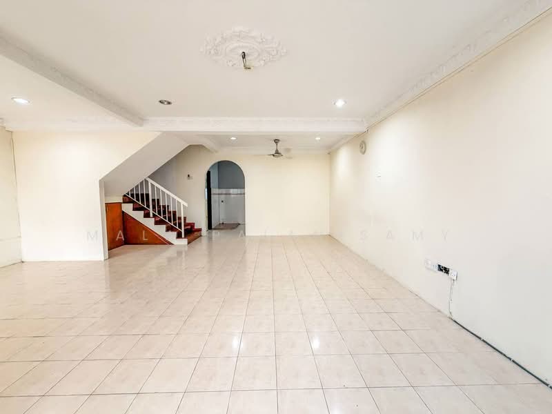 Terraced House for Sale in Seksyen 32, Kemuning Green Ville (Shah Alam) - Mala Palanisamy - Interior - PropertyGuru.com.my
