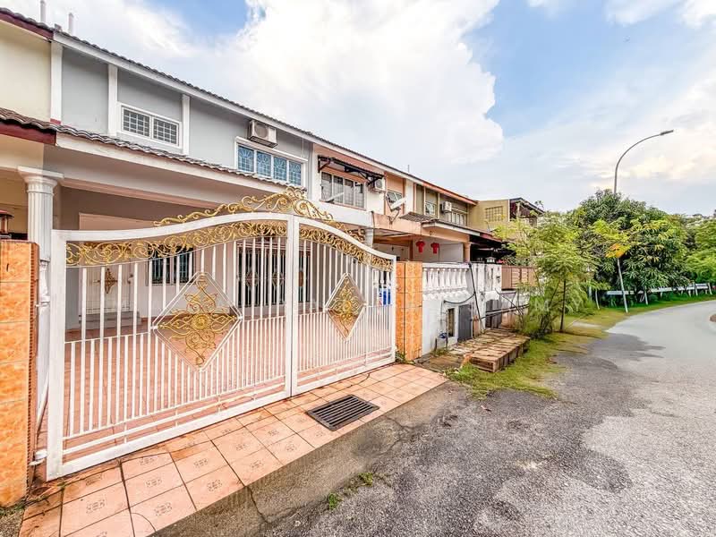 Terraced House for Sale in Seksyen 32, Kemuning Green Ville (Shah Alam) - Mala Palanisamy - Exterior - PropertyGuru.com.my