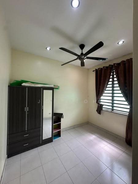 1-storey Terraced House for Sale in Bandar Putra (Kulai) - Jeff Toh - Bedroom - PropertyGuru.com.my