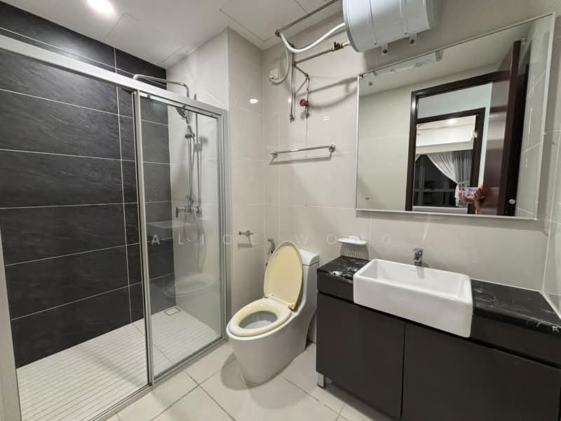 Condominium for Sale at Royal Strand @ Country Garden Danga Bay - Alice Wong - Bathroom - PropertyGuru.com.my