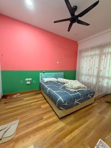 Kondominium untuk Dijual di Fairway Suites - Vincent Lai - Bedroom - PropertyGuru.com.my