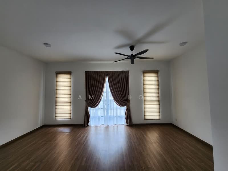 Rumah Teres untuk Dijual di Semenyih (Selangor) - Camie Hoo - Living Room - PropertyGuru.com.my