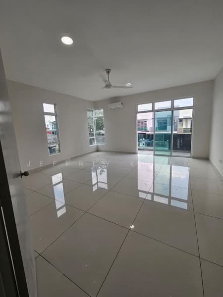 Semi-Detached House for Sale in Taman Bukit Jaya (Ulu Tiram) - Jeffrey Kiong - Living Room - PropertyGuru.com.my