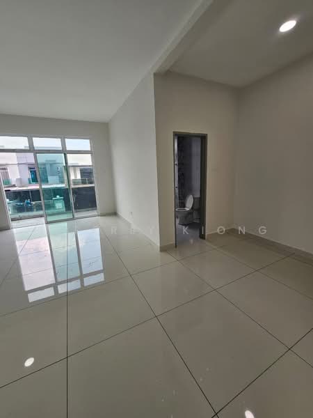 Semi-Detached House for Sale in Taman Bukit Jaya (Ulu Tiram) - Jeffrey Kiong - Living Room - PropertyGuru.com.my