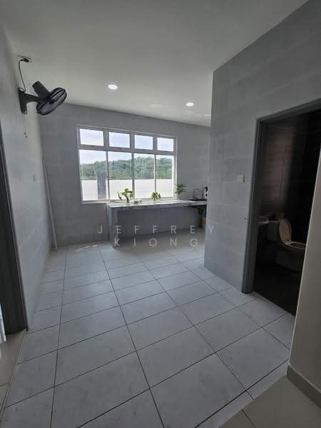 Semi-Detached House for Sale in Taman Bukit Jaya (Ulu Tiram) - Jeffrey Kiong - Kitchen - PropertyGuru.com.my