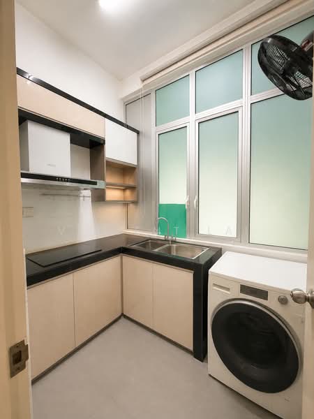 Condominium for Sale at Fairway Suites - Vincent Lai - Kitchen - PropertyGuru.com.my