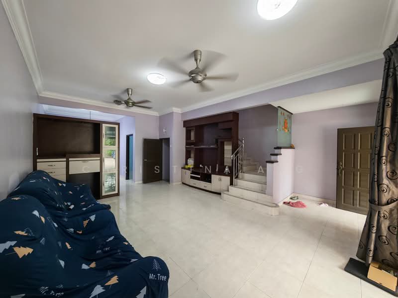 2-storey Terraced House for Rent in Taman Austin Perdana (Tebrau) - Christina Ang - Living Room - PropertyGuru.com.my