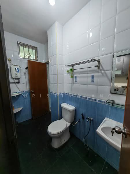 2-storey Terraced House for Rent in Taman Austin Perdana (Tebrau) - Christina Ang - Bathroom - PropertyGuru.com.my