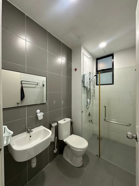 Service Residence for Sale at The Platino Serviced Apartment - Jeff Toh - Bathroom - PropertyGuru.com.my