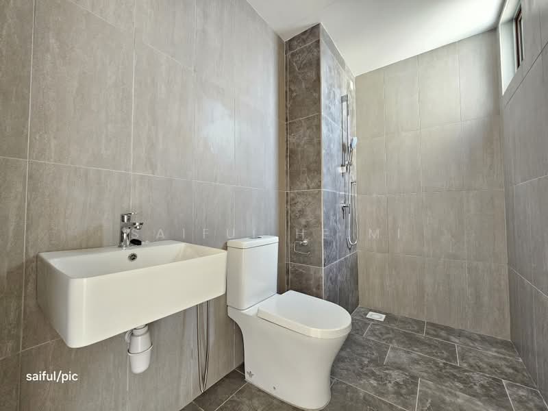 Service Residence for Sale at Residensi Dian II - SAIFUL HELMI - Bathroom - PropertyGuru.com.my