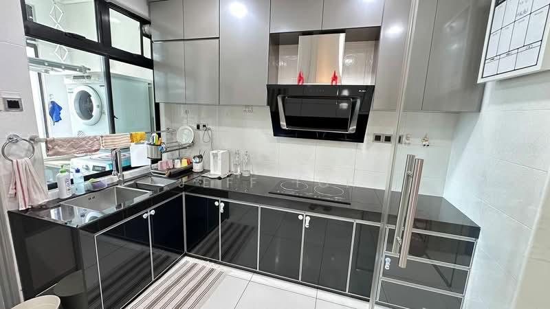 Service Residence for Sale at The Platino Serviced Apartment - Jeff Toh - Kitchen - PropertyGuru.com.my