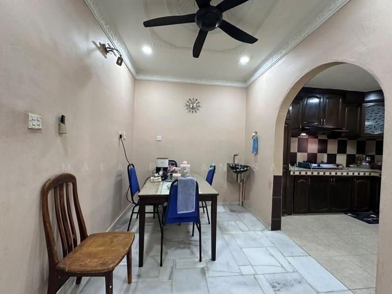 2-storey Terraced House for Sale in Bandar Putra Height (Subang Jaya) - Mala Palanisamy - Dining Room - PropertyGuru.com.my