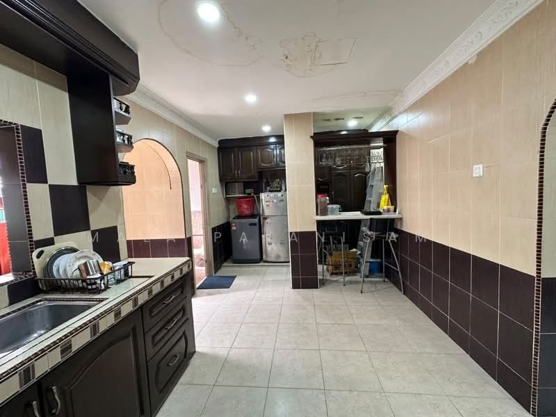 2-storey Terraced House for Sale in Bandar Putra Height (Subang Jaya) - Mala Palanisamy - Kitchen - PropertyGuru.com.my