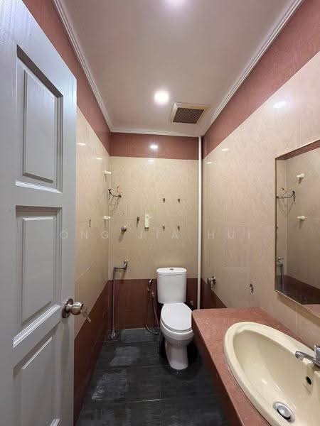 Bungalow House for Sale in Taman Bukit Kaya (Seremban) - Ong Jia Hui - Bathroom - PropertyGuru.com.my