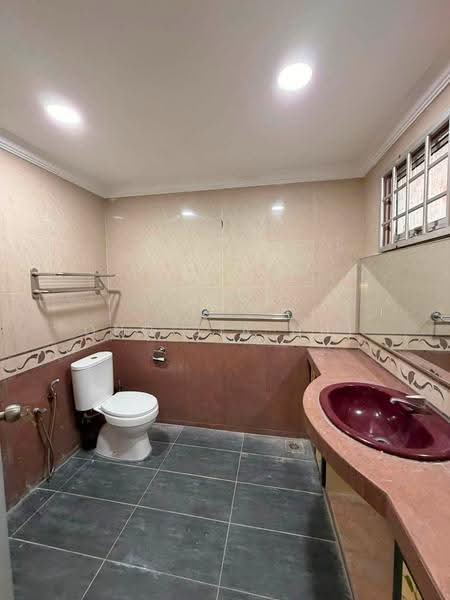 Bungalow House for Sale in Taman Bukit Kaya (Seremban) - Ong Jia Hui - Bathroom - PropertyGuru.com.my