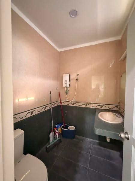Bungalow House for Sale in Taman Bukit Kaya (Seremban) - Ong Jia Hui - Bathroom - PropertyGuru.com.my