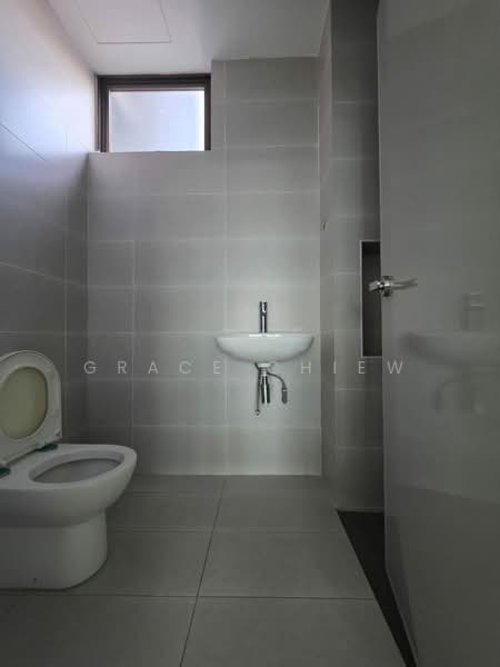 Condominium for Rent at PARC Regency (Residensi Masai) - Grace Chiew - Bathroom - PropertyGuru.com.my