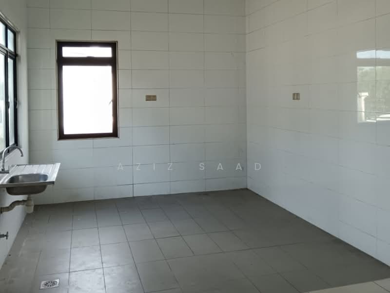Semi-Detached House for Sale in Shah Alam (Selangor) - Aziz Saad - Kitchen - PropertyGuru.com.my