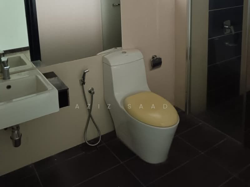 Semi-Detached House for Sale in Shah Alam (Selangor) - Aziz Saad - Bathroom - PropertyGuru.com.my