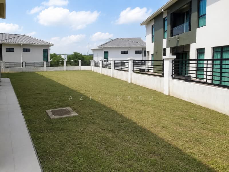 Semi-Detached House for Sale in Shah Alam (Selangor) - Aziz Saad - Exterior - PropertyGuru.com.my