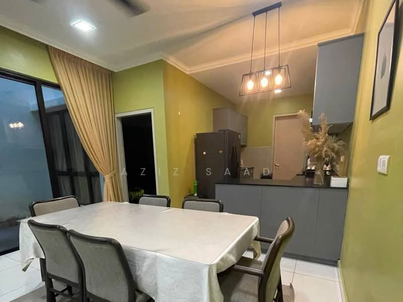 Terraced House for Rent in Elmina (Shah Alam) - Aziz Saad - Dining Room - PropertyGuru.com.my