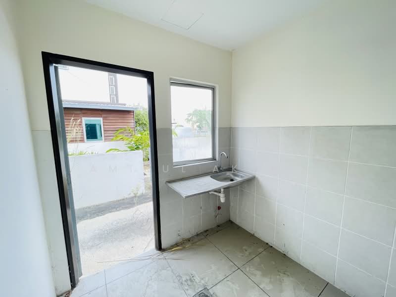 Terraced House for Sale in Kuala Selangor (Selangor) - Amirul Akmal - PropertyGuru.com.my