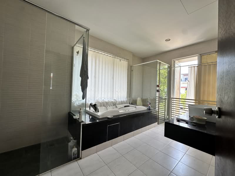 Bungalow House for Sale in Setia Eco Park (Setia Alam) - Jess Tee - Bathroom - PropertyGuru.com.my