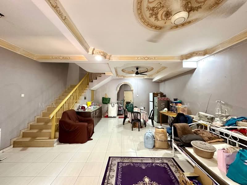 2-storey Terraced House for Sale in Subang Heights (Subang Jaya) - Mala Palanisamy - Living Room - PropertyGuru.com.my