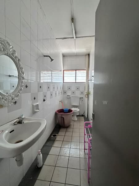 Rumah Teres 2.5-Tingkat untuk Dijual di Taman Sri Bintang (Kepong) - Mandy Liew - Bathroom - PropertyGuru.com.my