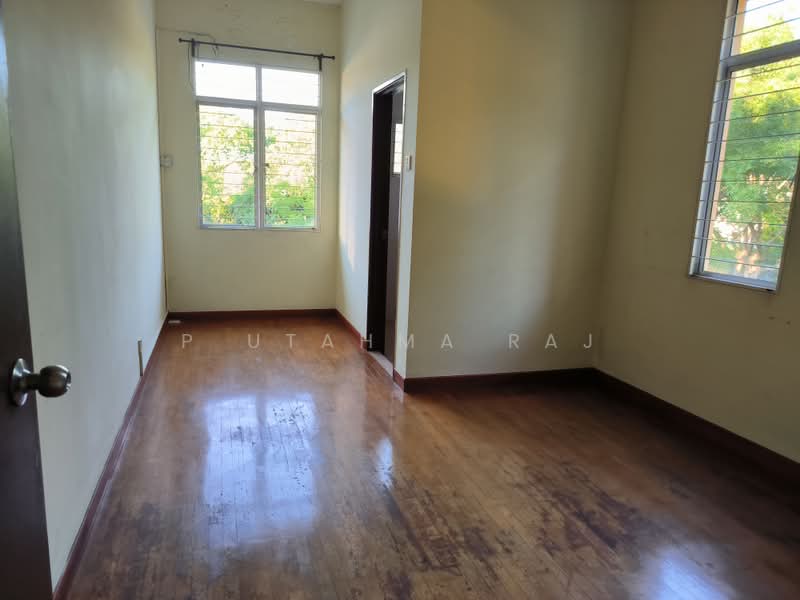 Rumah Teres untuk Dijual di Kota Kemuning (Shah Alam) - P Utahma Raj - PropertyGuru.com.my