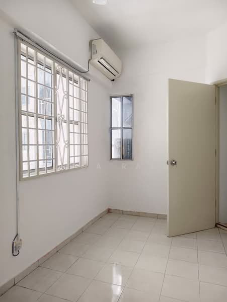 Kondominium untuk Disewa di Regency Condominium - Loga Raju - Interior - PropertyGuru.com.my