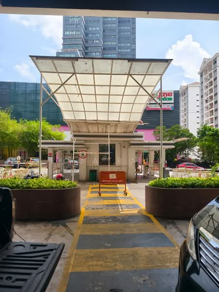 Kondominium untuk Disewa di Regency Condominium - Loga Raju - Exterior - PropertyGuru.com.my
