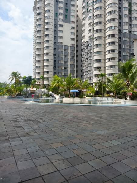 Kondominium untuk Disewa di Regency Condominium - Loga Raju - Exterior - PropertyGuru.com.my