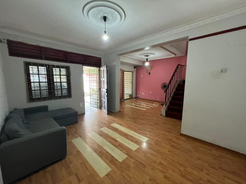 Rumah Teres 2-Tingkat untuk Disewa di Seksyen 10 (Petaling Jaya) - Key Ling - Living Room - PropertyGuru.com.my