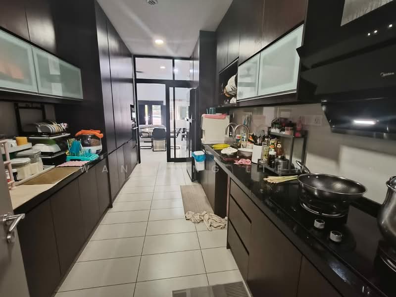 Rumah Teres untuk Dijual di Bandar Kinrara Seksyen 1 (Bandar Kinrara) - Wan Hung Liew - Kitchen - PropertyGuru.com.my