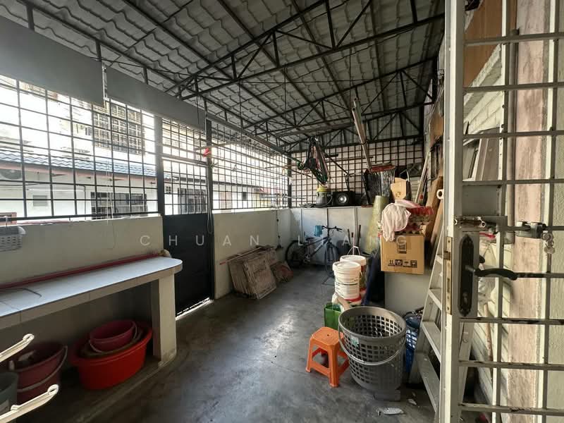 Rumah Teres 2-Tingkat untuk Dijual di Taman Skudai Baru (Skudai) - Chuan Liang - Covered Backyard - PropertyGuru.com.my