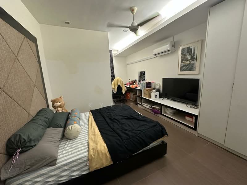 Kediaman Servis untuk Dijual di Garden Plaza - Kylie Hoh - Bedroom - PropertyGuru.com.my