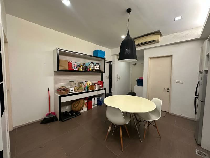 Kediaman Servis untuk Dijual di Garden Plaza - Kylie Hoh - Dining Room - PropertyGuru.com.my