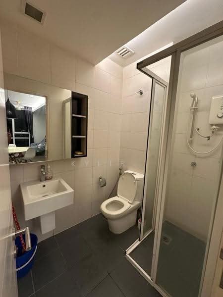 Kediaman Servis untuk Dijual di Garden Plaza - Kylie Hoh - Bathroom - PropertyGuru.com.my