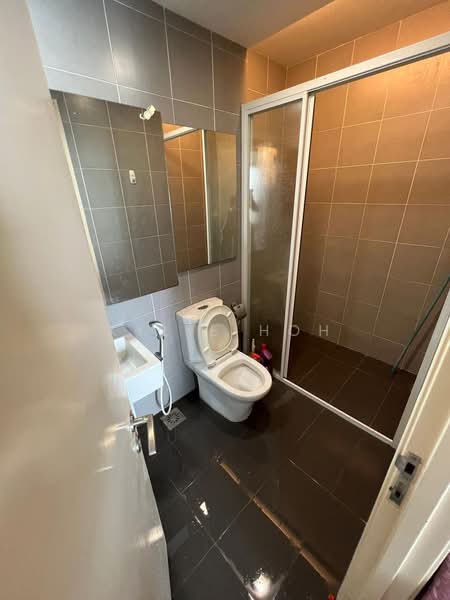Kediaman Servis untuk Dijual di Garden Plaza - Kylie Hoh - Bathroom - PropertyGuru.com.my