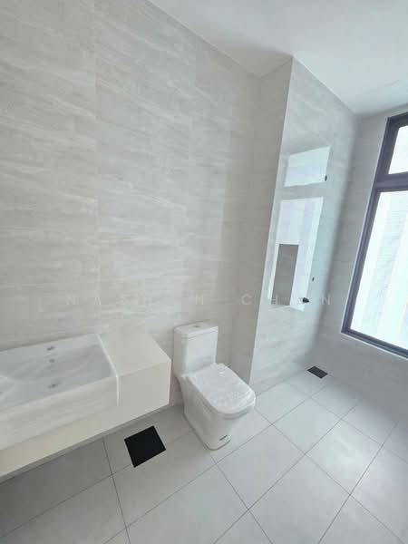 Bungalow House untuk Dijual di Taman Molek (Johor Bahru) - Nathan Chan - Bathroom - PropertyGuru.com.my